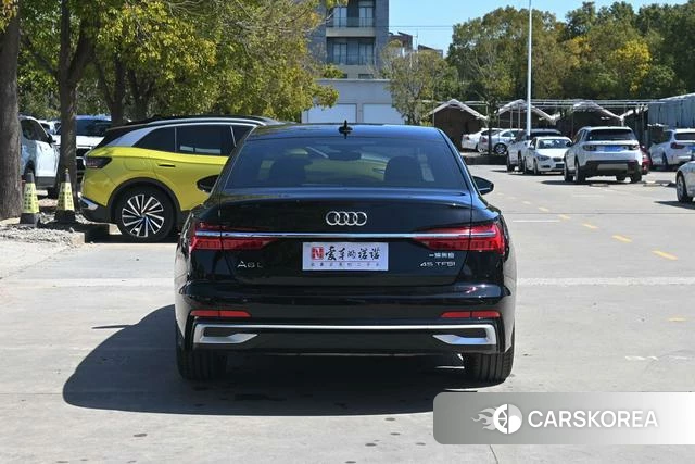 Audi A6L id 4239945 из Китая 18