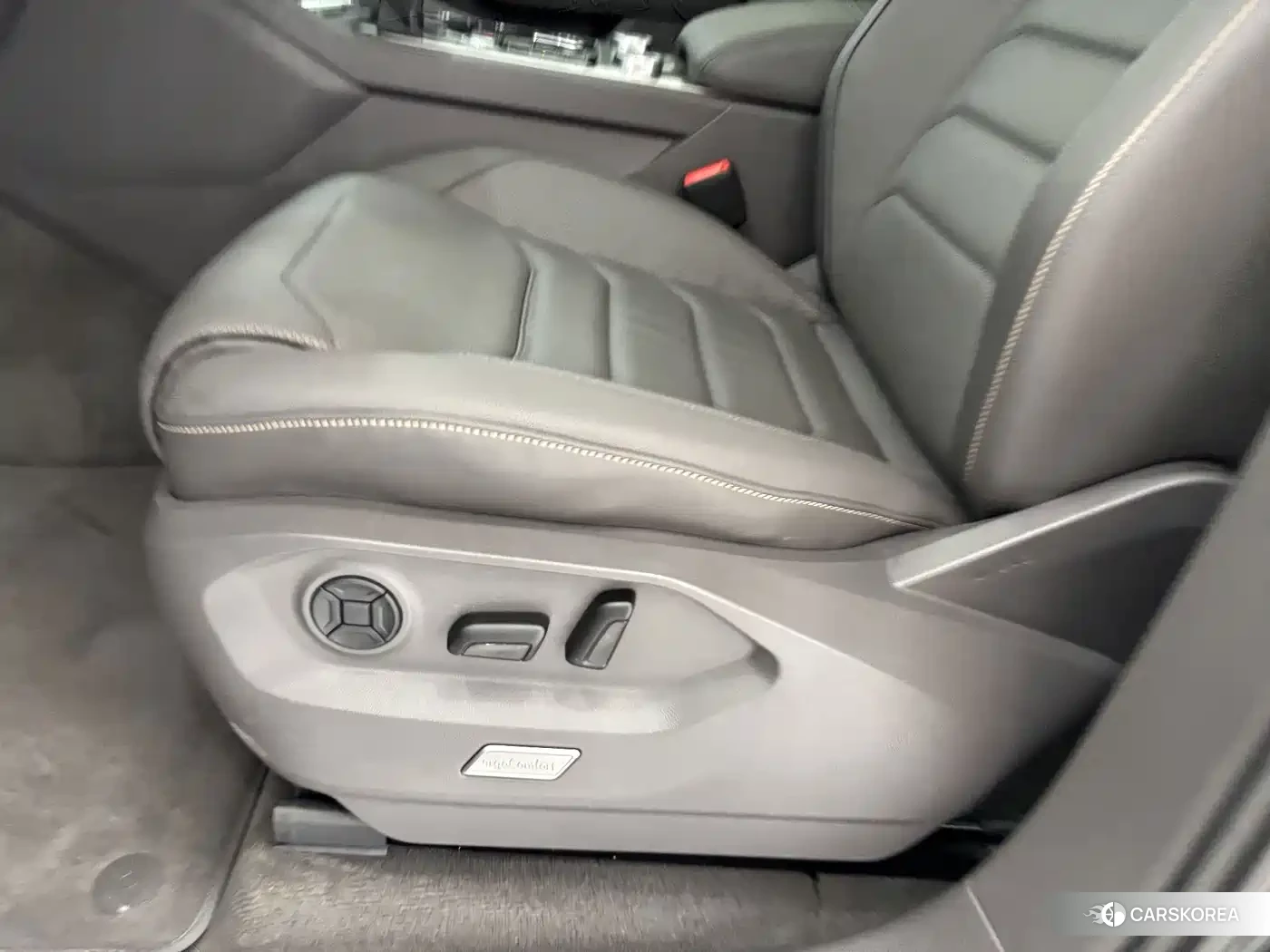 Volkswagen Touareg id 4679569 из Китая 26