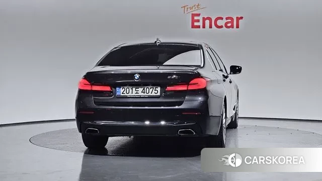 BMW 5 Series (G30) id 3759856 из Кореи 14