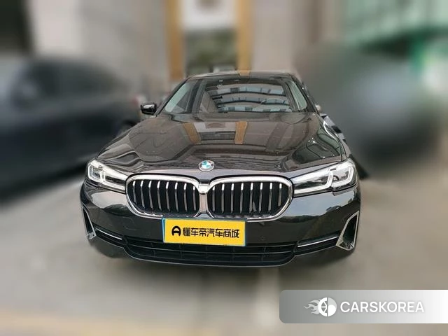 BMW 5 series 2022 Черный из Китая, фото 4