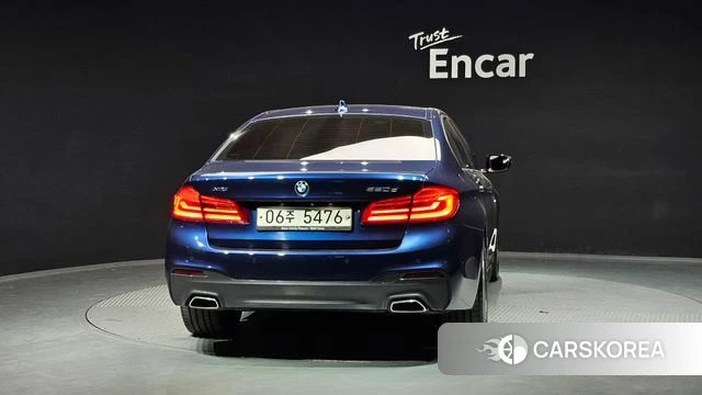 BMW 5 Series (G30) id 3943059 из Кореи 14