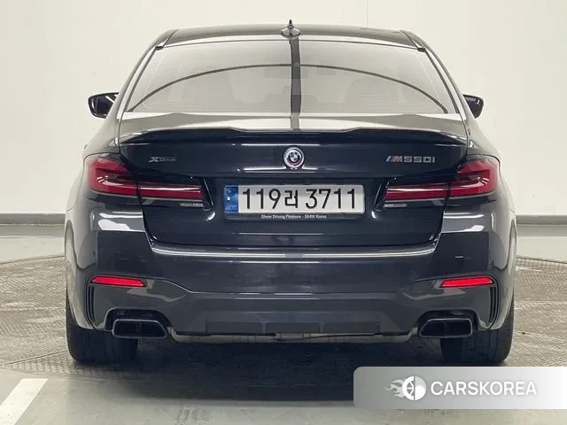 BMW 5 Series (G30) id 3539473 из Кореи 14