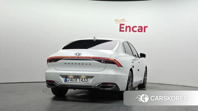 Hyundai The New Grandeur IG id 4619036 из Кореи 30