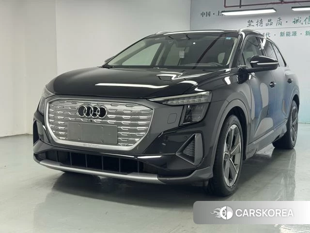 Audi Q5 e-tron 2023 Черный из Китая, фото 4