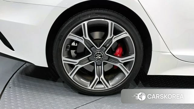 Kia Stinger id 4389937 из Кореи 25