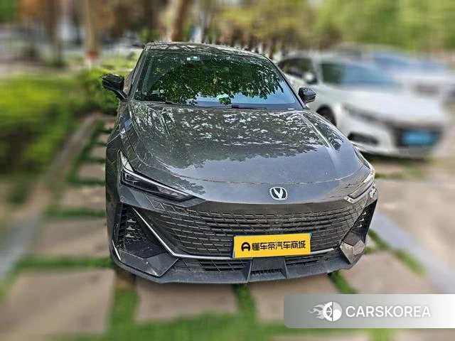 Chang'an UNI-V 2022 Темно-серый из Китая, фото 4