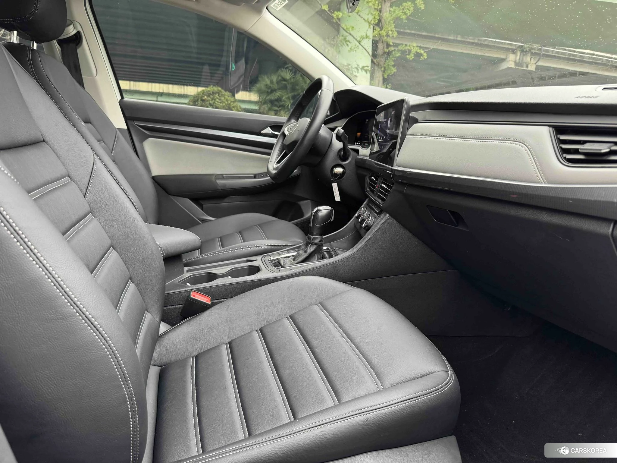 Volkswagen Bora 2022 Белый из Китая, фото 5