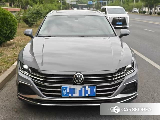 Volkswagen CC 2023 Темно-серый из Китая, фото 4
