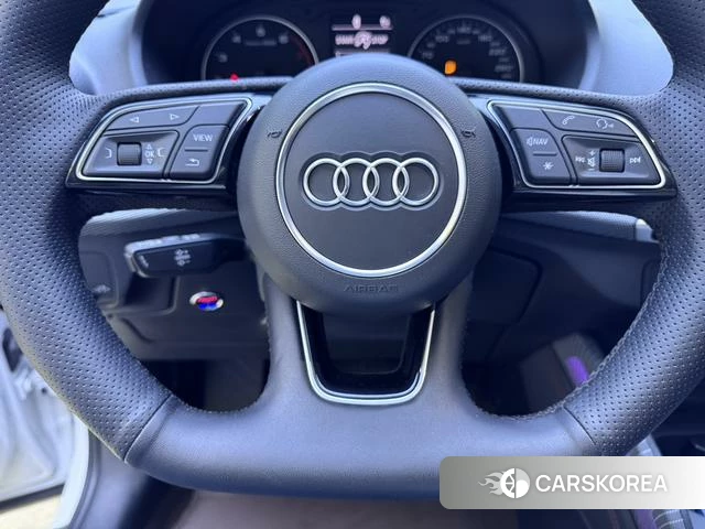 Audi Q2L id 4348401 из Китая 19