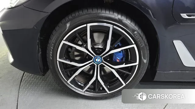 BMW 5 Series (G30) id 3680701 из Кореи 14