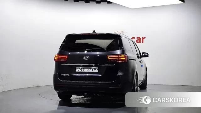 Kia The New Carnival id 3330734 из Кореи 14