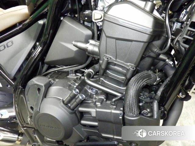 Engine photo