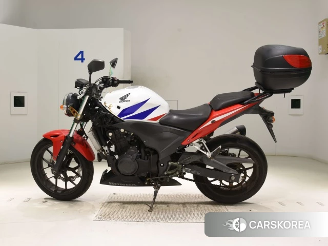 Проданный Honda CBR400R 2015 из Японии