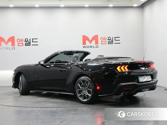 Ford Mustang 7th Generation 2025 Черный из Кореи, фото 5