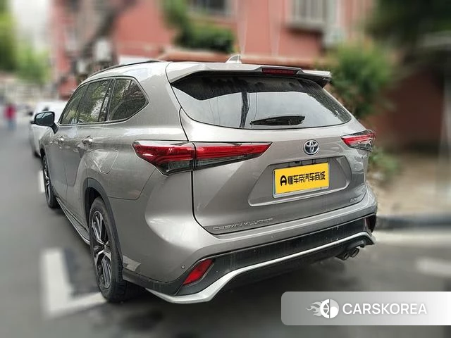 Toyota Crown Lufang 2022 Темно-серый из Китая, фото 4