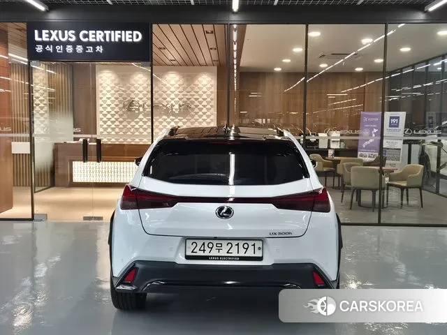 Lexus UX300h id 3185177 из Кореи 14