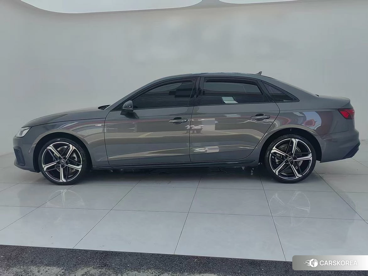 Audi A4L id 4455745 из Китая 12