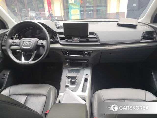 Audi Q5L 2019 Черный из Китая, фото 6