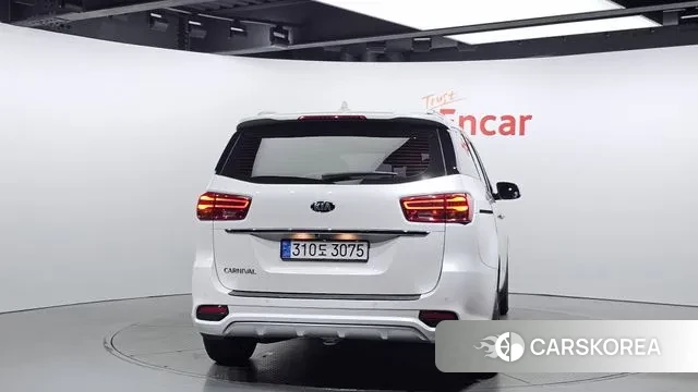 Kia The New Carnival id 3033878 из Кореи 14