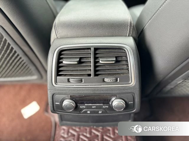 Audi A6L id 4240937 из Китая 12
