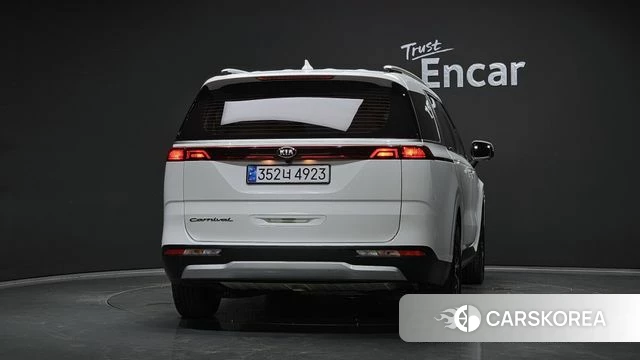 Kia Carnival 4th generation id 4550608 из Кореи 24