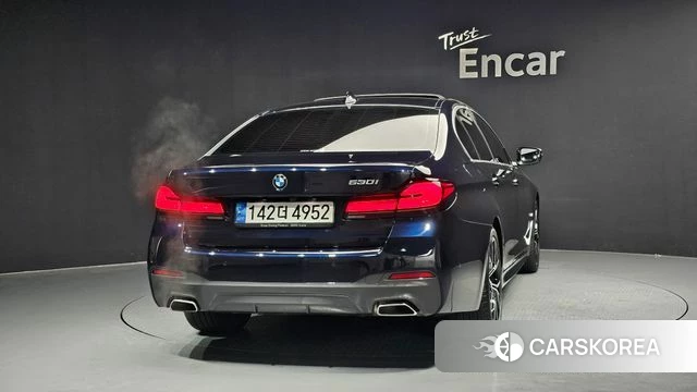BMW 5 Series (G30) id 4315952 из Кореи 14