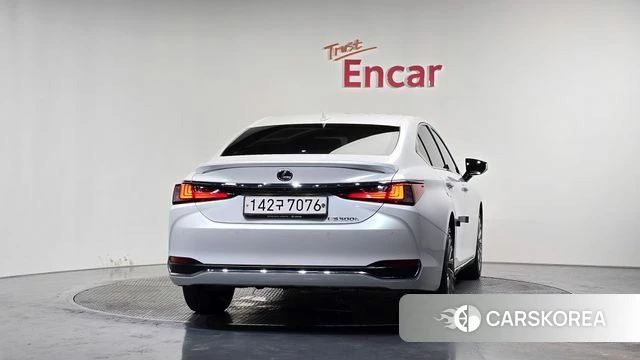 Lexus ES300h 7th generation id 4630862 из Кореи 27