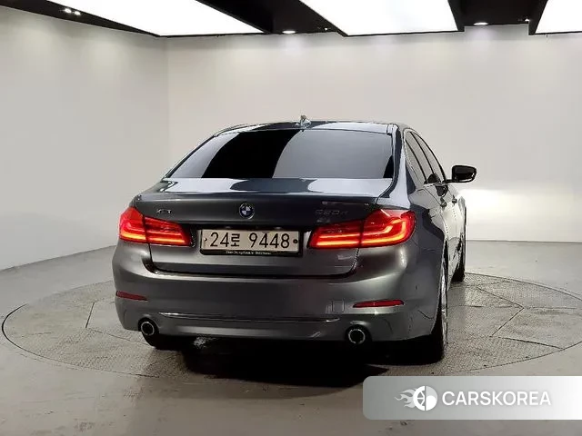 BMW 5 Series (G30) id 3485051 из Кореи 14