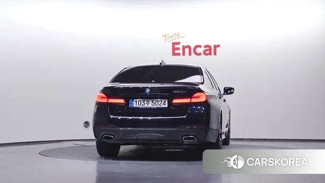 BMW 5 Series (G30) id 3758469 из Кореи 14