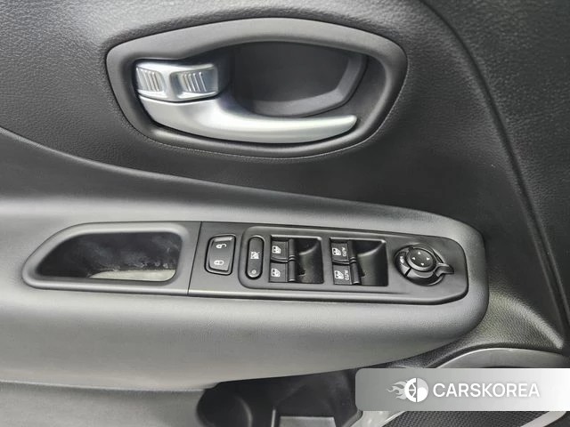 Jeep Renegade id 4454841 из Кореи 14