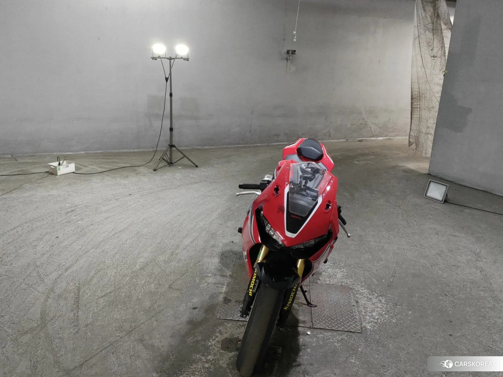 Проданный Honda CBR1000RR id 3947398 из Японии, фото 3