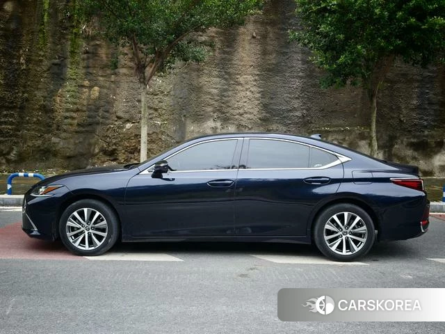 Lexus ES 2021 Синий из Китая, фото 5