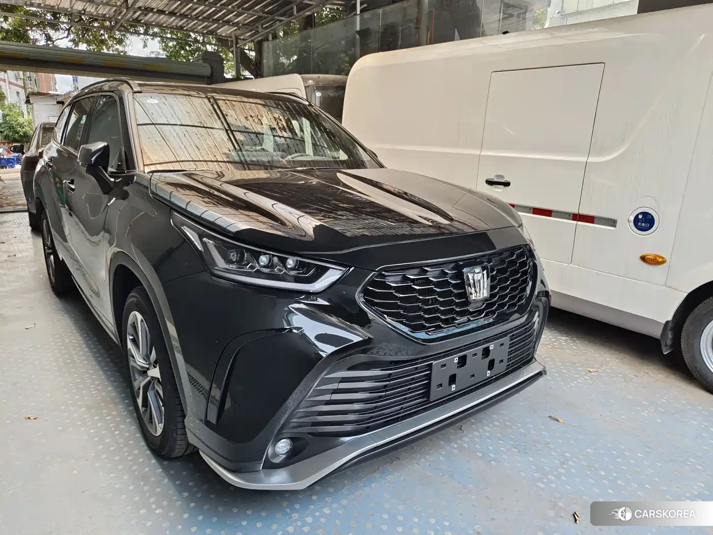 Toyota Crown Lufang 2026 Черный из Китая, фото 4