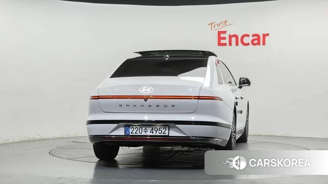 Hyundai Grandeur (GN7) id 4469357 из Кореи 14
