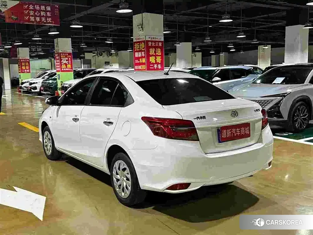 Toyota Vios 2023 Белый из Китая, фото 6