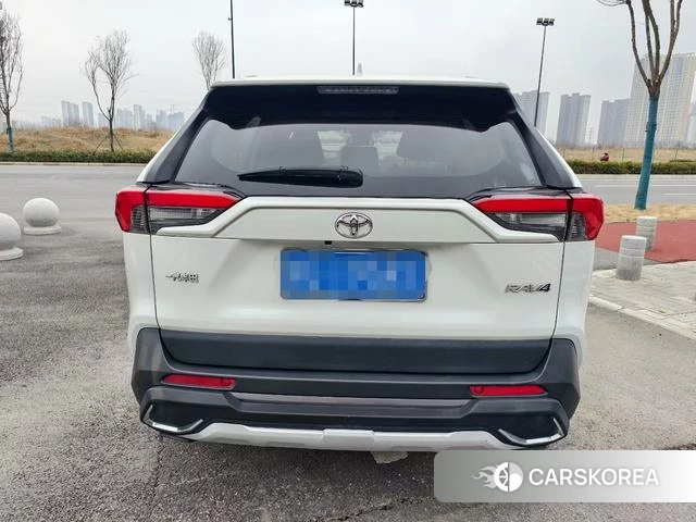 Toyota RAV4 Rongfang 2021 Белый из Китая, фото 4
