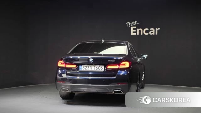 BMW 5 Series (G30) id 3839510 из Кореи 14