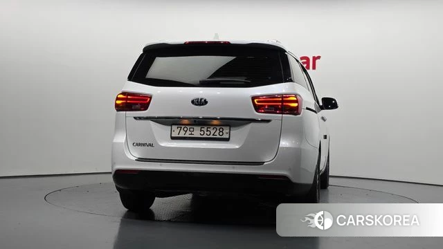 Kia The New Carnival id 4435650 из Кореи 26