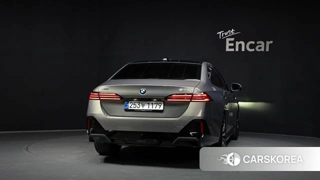 BMW 5 Series (G60) id 4630019 из Кореи 14