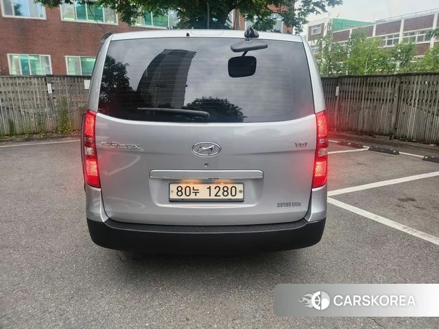 Hyundai The New Grand Starex id 4345605 из Кореи 13