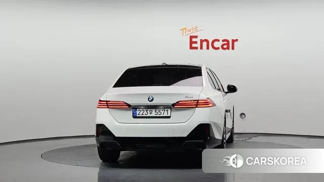 BMW 5 Series (G60) id 3442188 из Кореи 14