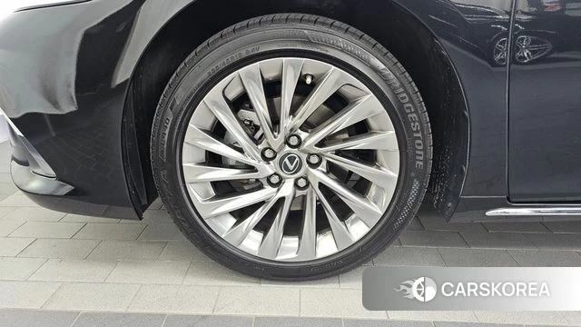 Lexus ES300h 7th generation id 4847383 из Кореи 31