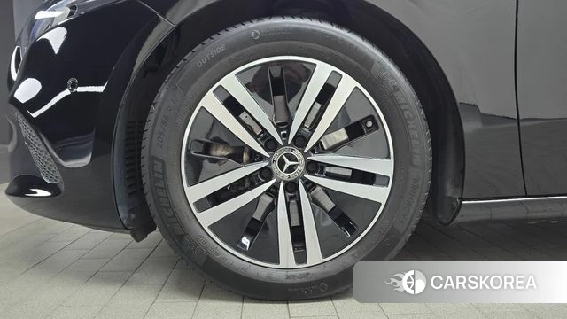 Mercedes-Benz A-Class W177 id 4637010 из Кореи 24