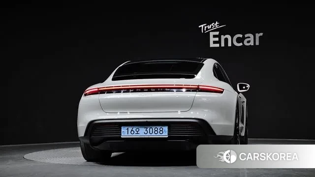 Porsche Taycan id 3787738 из Кореи 14