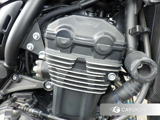 Engine photo