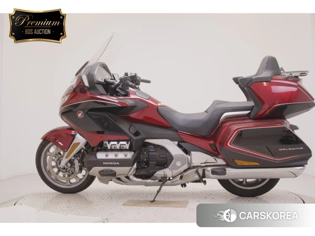 Проданный Honda GL1800 TOUR DCT 2018 из Японии