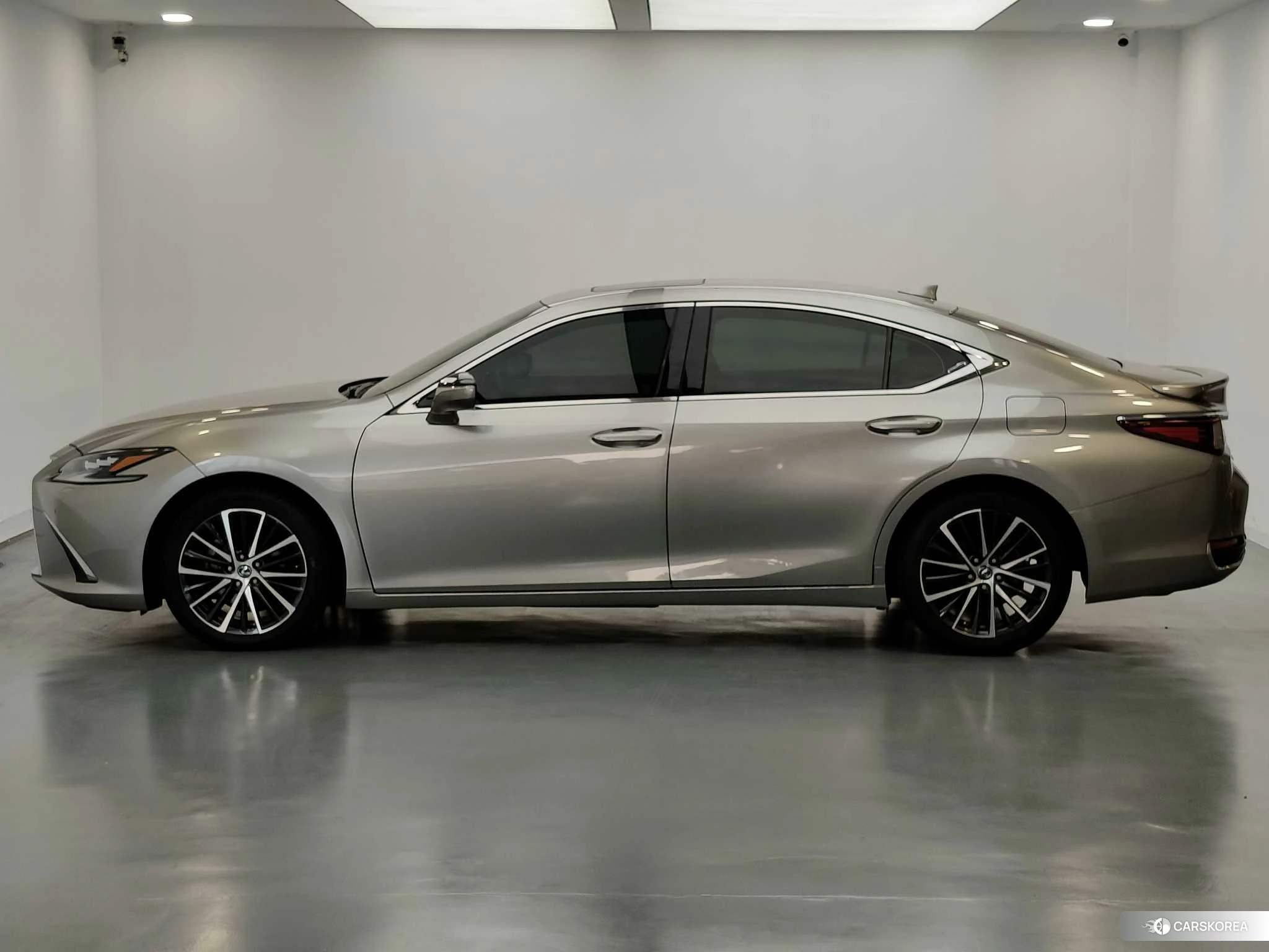 Lexus ES id 4440668 из Китая 14