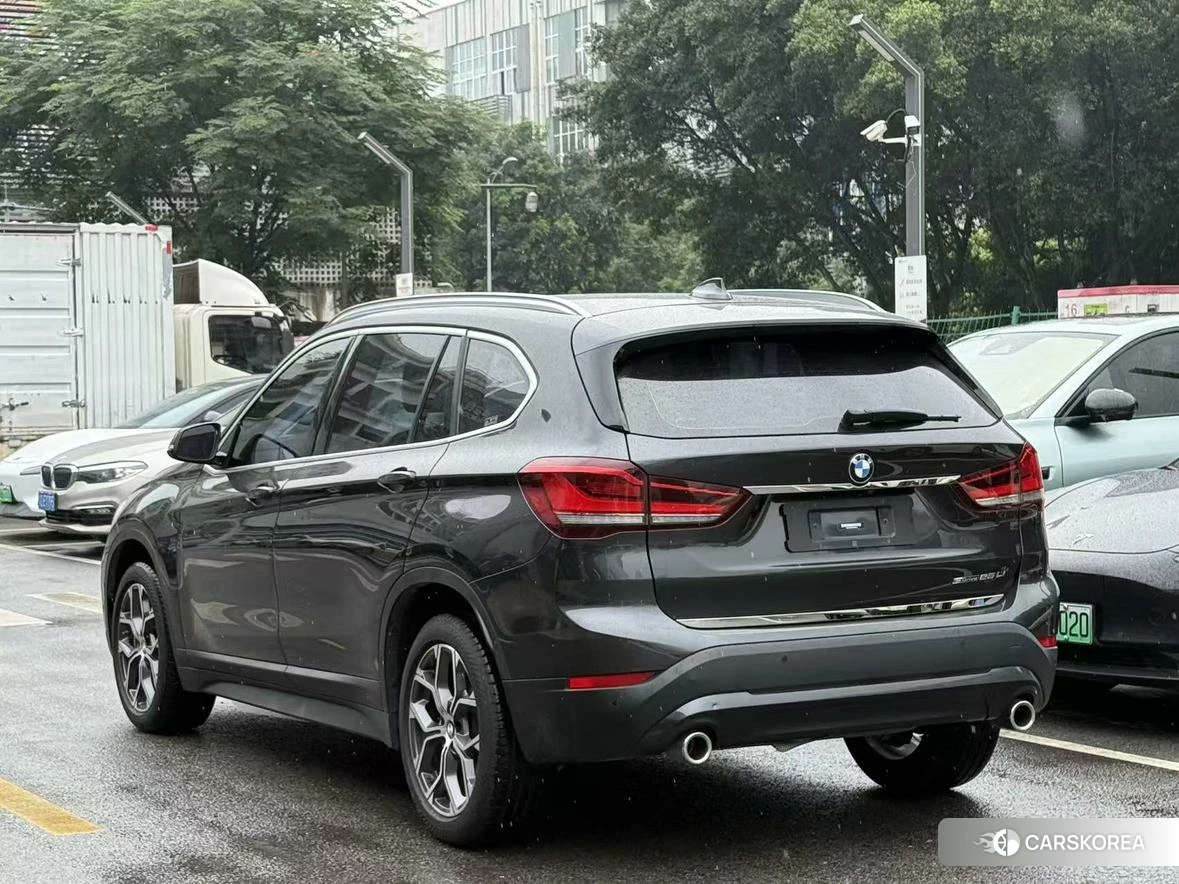 BMW X1 2021 Темно-серый из Китая, фото 4
