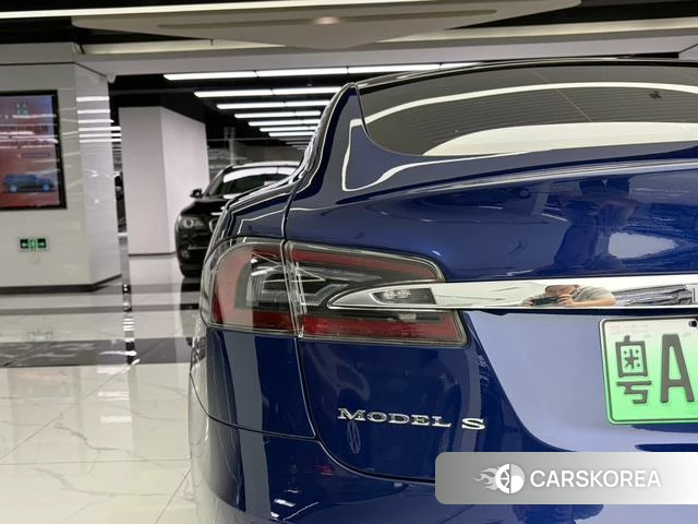 Tesla Model S id 4219948 из Китая 16