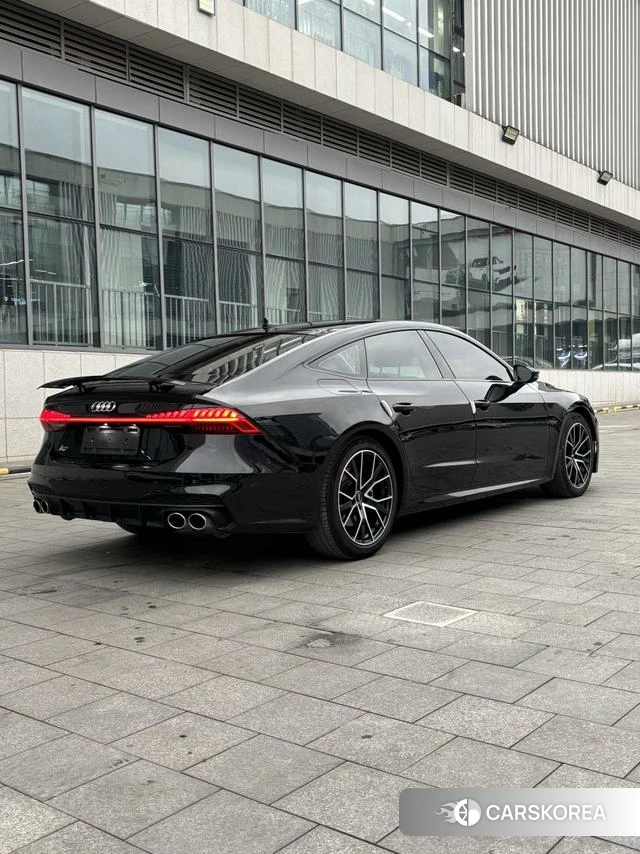 Audi A7 2021 Черный из Китая, фото 5